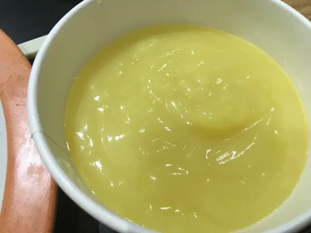 燶肉  酸意粉  熟蛋  杰湯