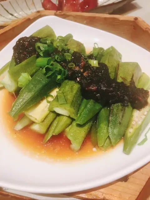 㰖角肉崧蒸秋葵