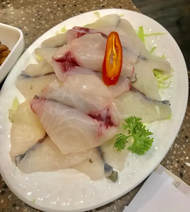脆鯇魚腩