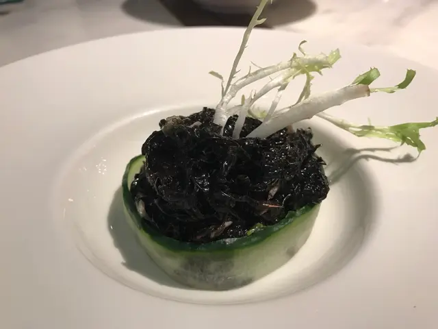 蝦苗拌頭水紫菜