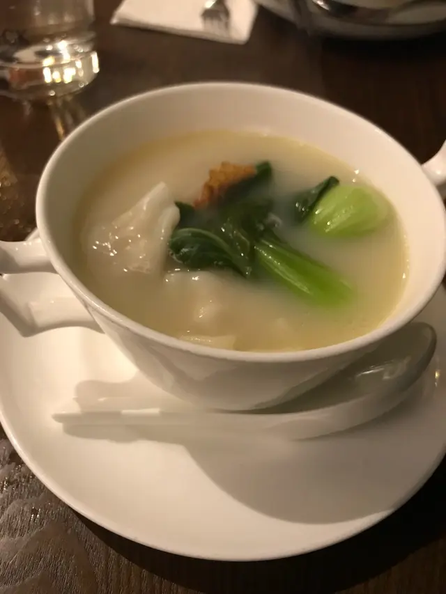 上海大碗雲吞鴨湯（一位）