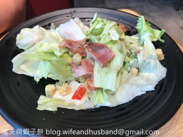 燒煙肉凱撒沙律