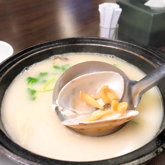 什菌大蜆豆腐湯