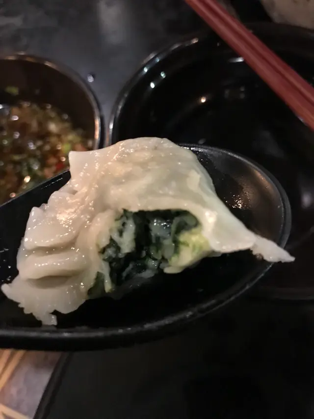韮菜墨魚餃