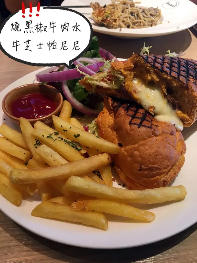 🧀燒黑椒牛肉水牛芝士帕尼尼🌯