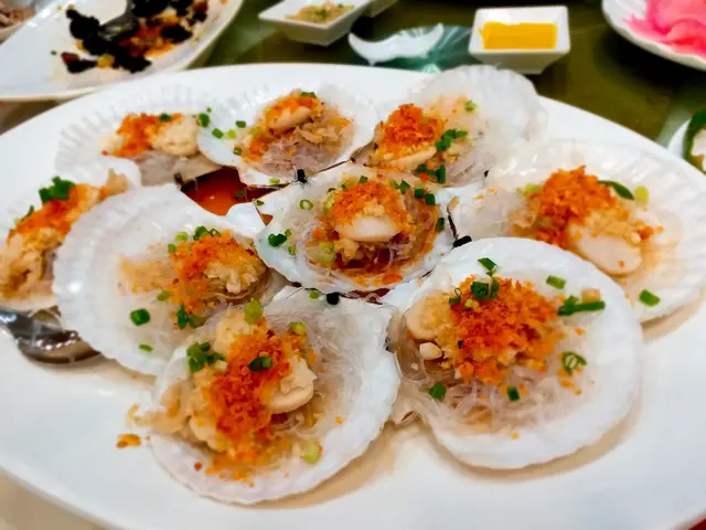 蒜蓉粉絲蒸大元貝