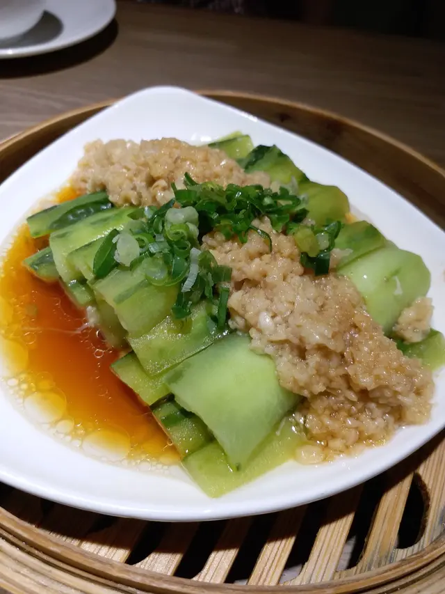 金銀蒜蒸勝瓜金菇