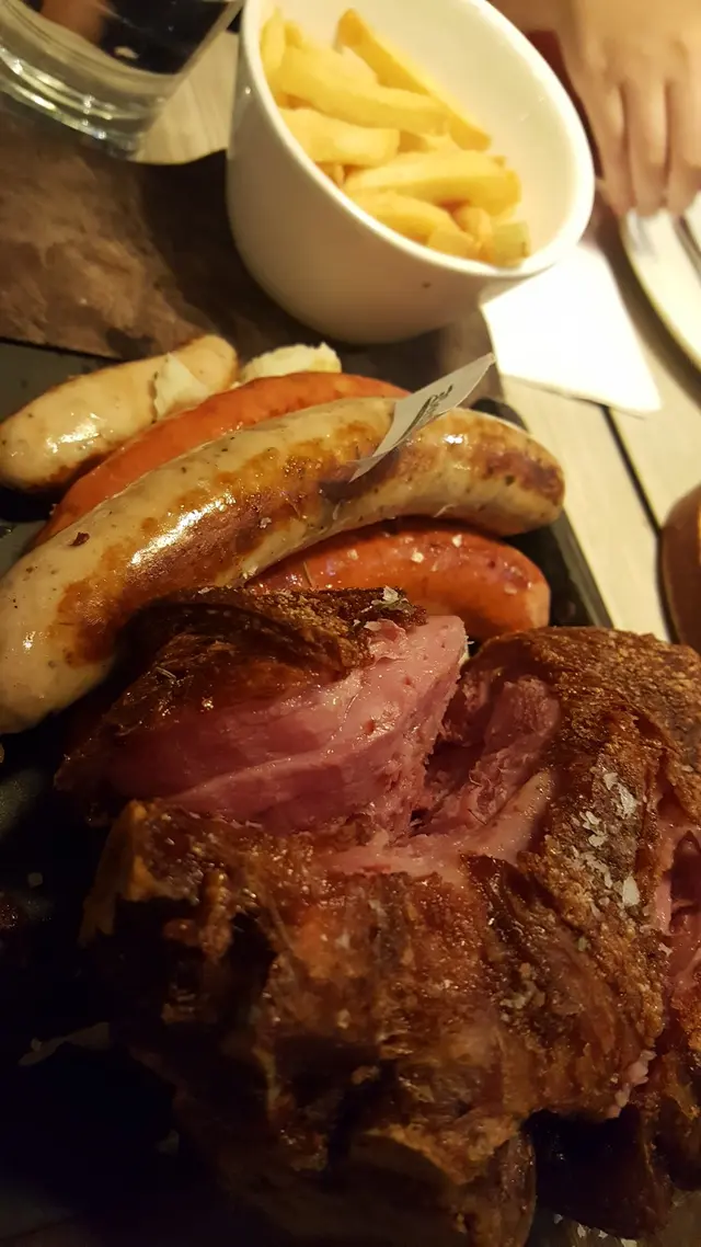 主題必食