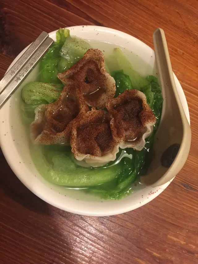 魯肉餃併蟹子皇撈麵
