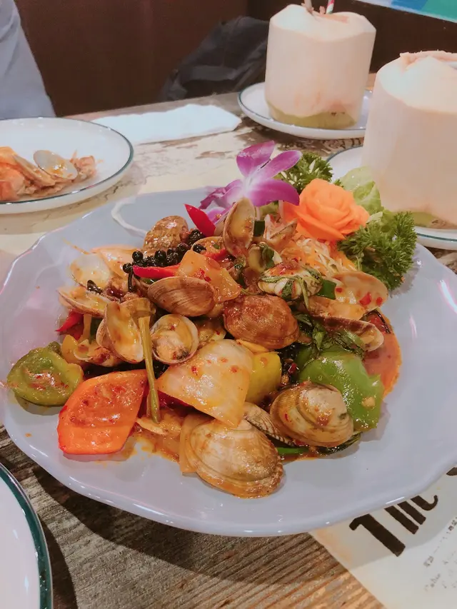 青胡椒辣椒膏炒蜆