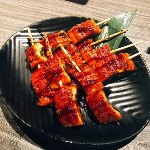 鰻魚串燒