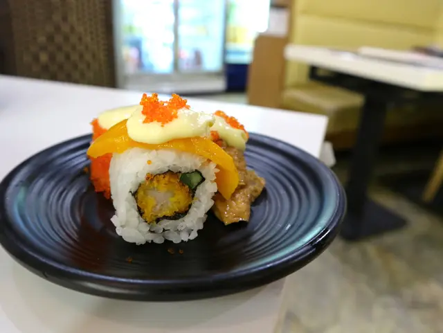 腐皮壽司 加州飯卷 芒果吉列蝦卷