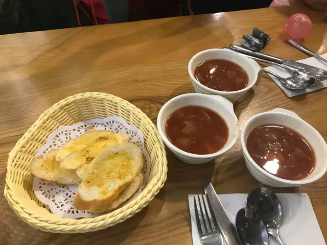 是日餐湯與多士