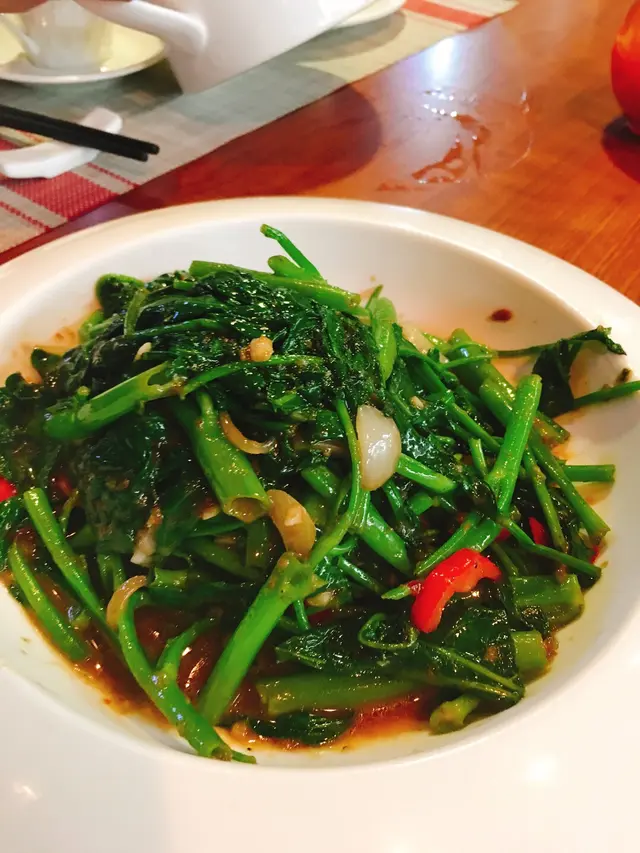 馬拉盞炒通菜