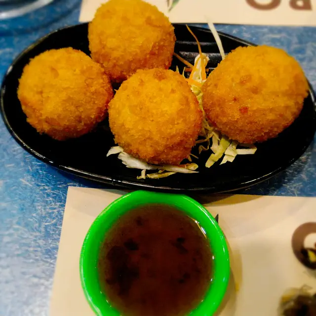 醬爆蝦丸裡面有蝦膏,很滋味