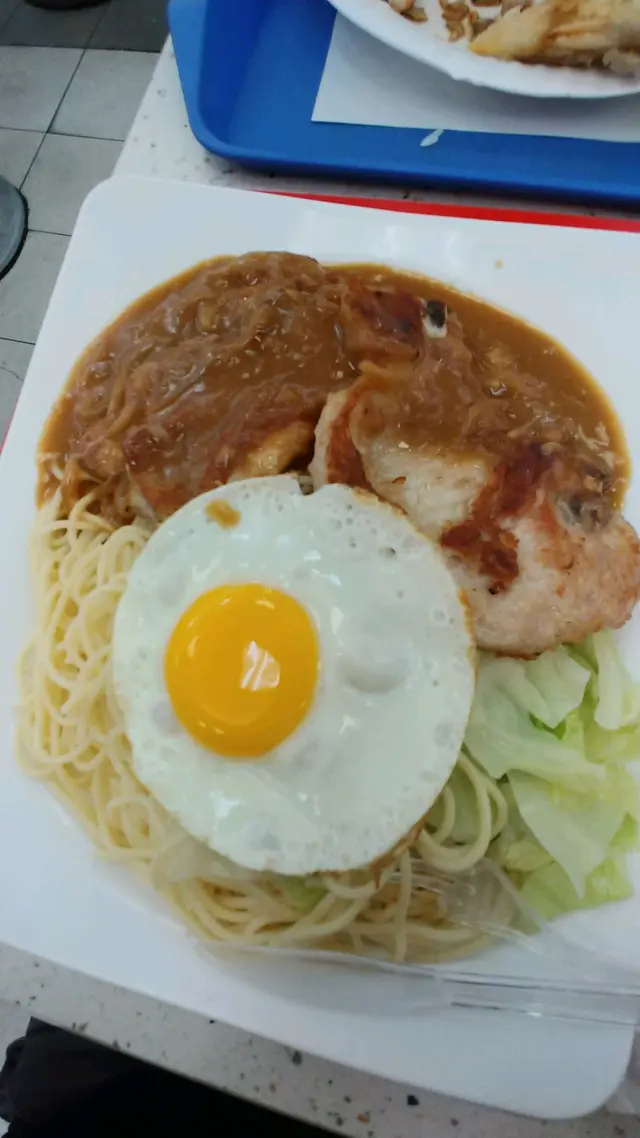 鴛鴦扒煎蛋意粉