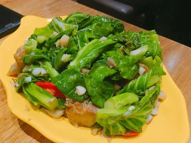 泰式咸肉炒椰菜