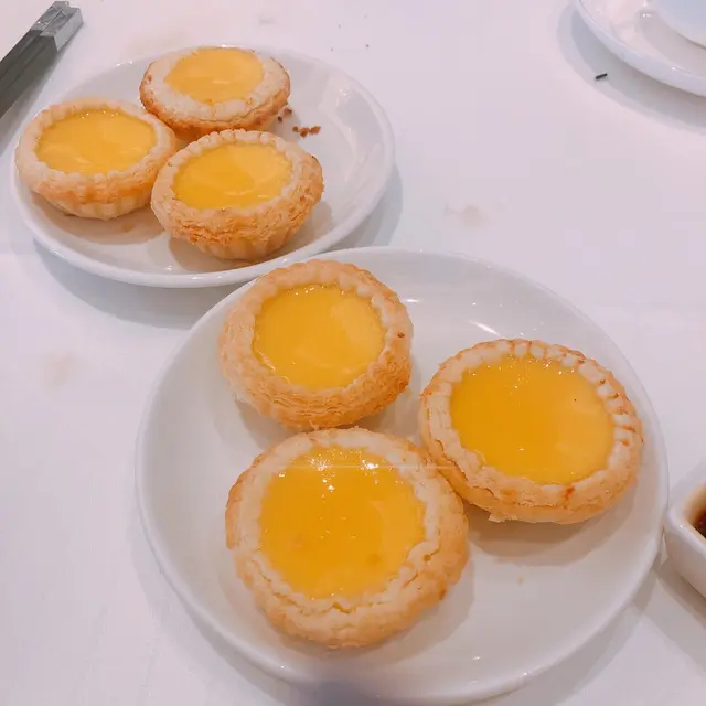 本身唔太好酥皮既,小編我鍾愛牛油撻皮,但呢個酥皮蛋撻真心爆好味!忍唔住食左2個!