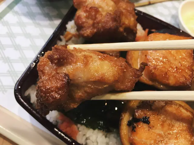 跟日本便利店炸雞口味一樣，外皮酥脆雞肉嫩滑同埋幾大舊，有水準