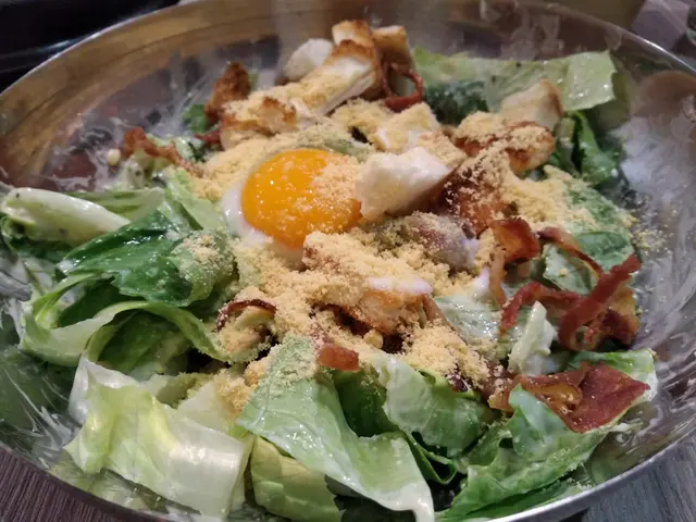 溫泉蛋凱薩沙律