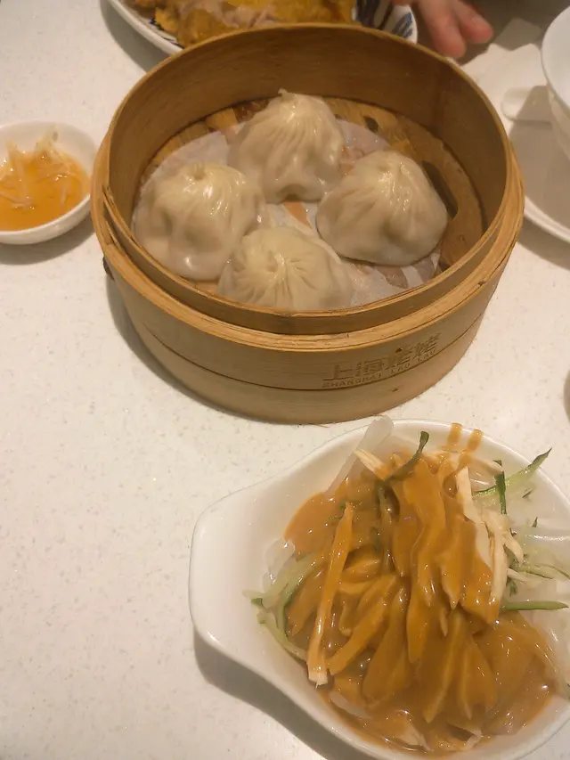 雞絲粉皮,小籠包