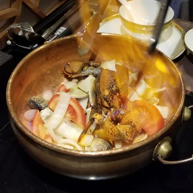 火焰龍蝦海鮮鍋