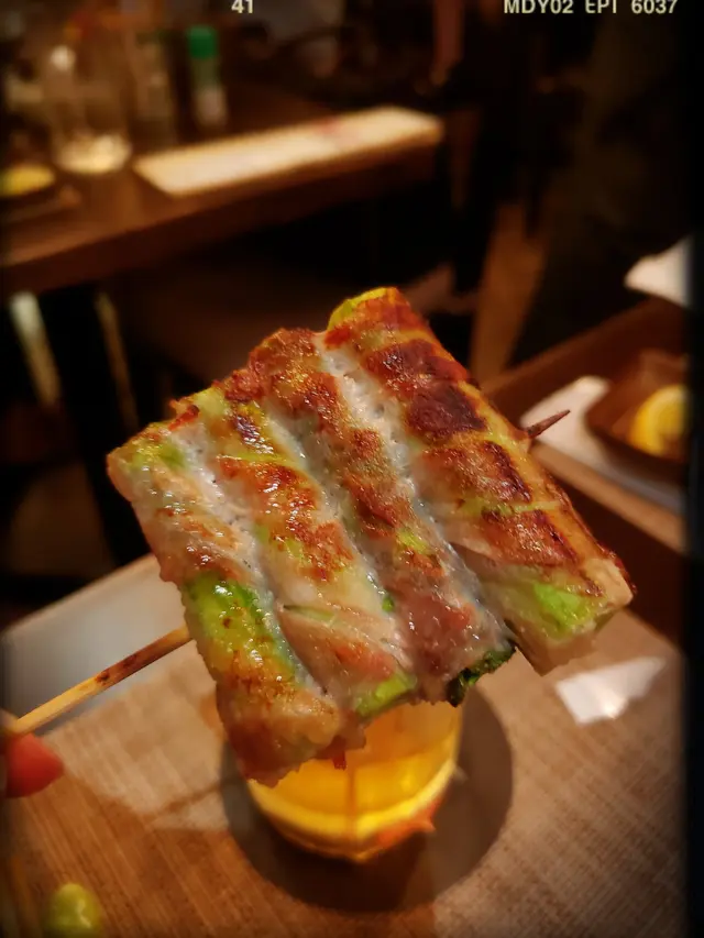 白金豚肉露筍卷（$32）