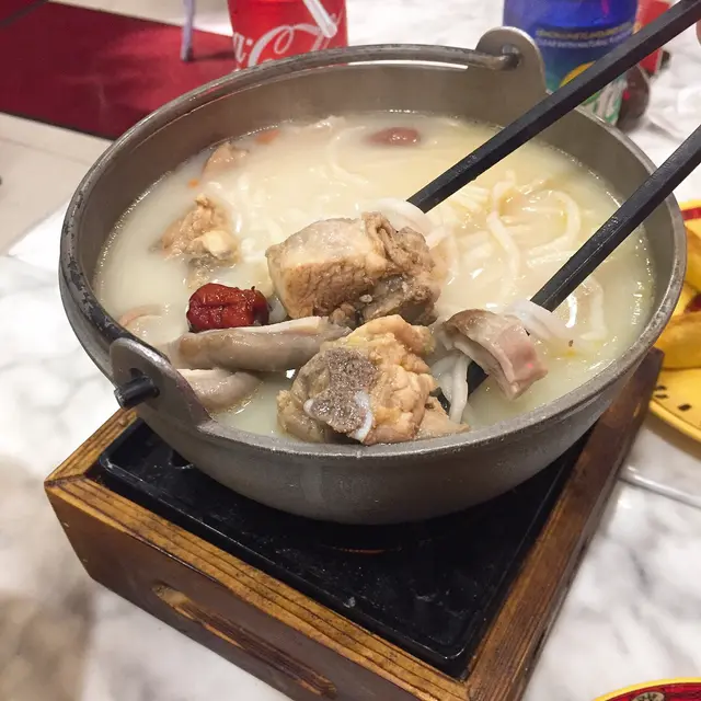 原創胡椒豬肚雞麵 (上海幼麵)