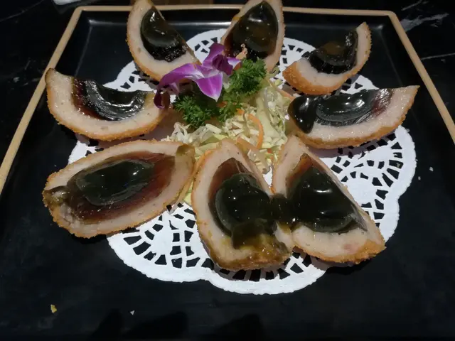 泰式金黃皮蛋蝦球