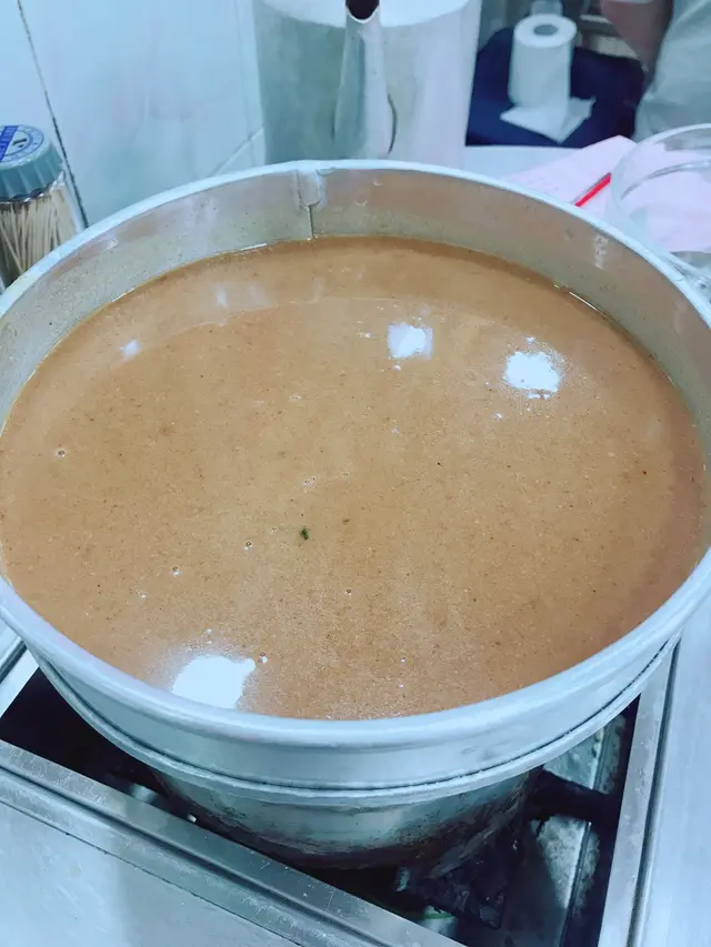 自家製沙嗲湯底，味道濃郁，喝一口，淡淡都充滿口腔，好正