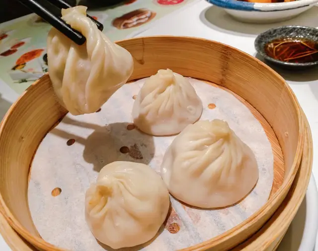 鮮肉小籠包(4隻) 