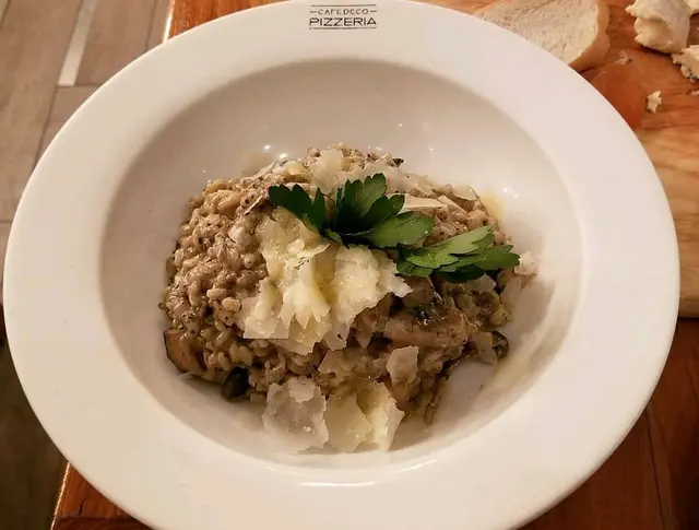 野菌意大利飯配松露油