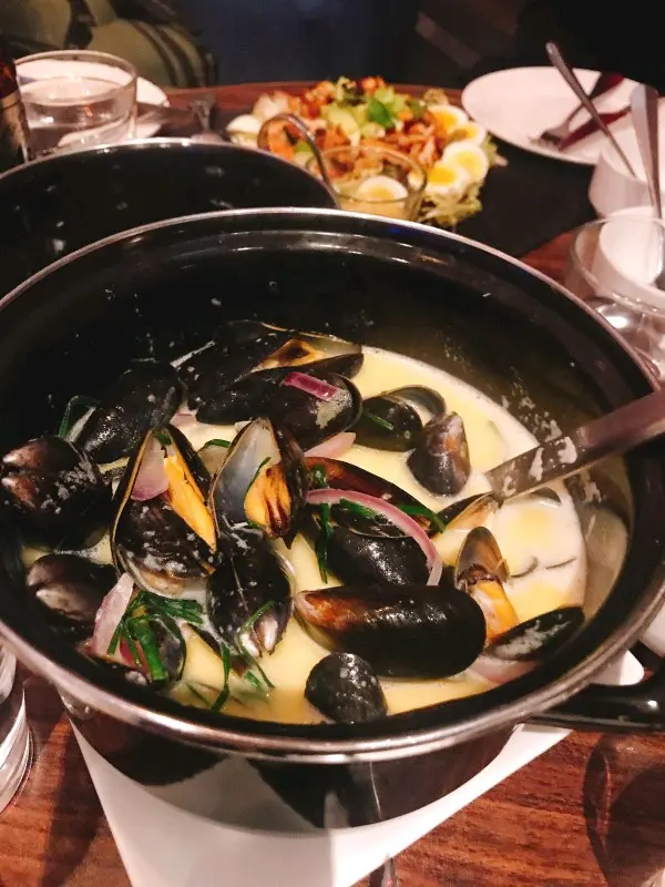 咁道菜有兩個汁比你,我就揀白酒忌廉,真心到位好味,酒味唔重,忌廉唔算太濃,最後仲可以當湯咁飲