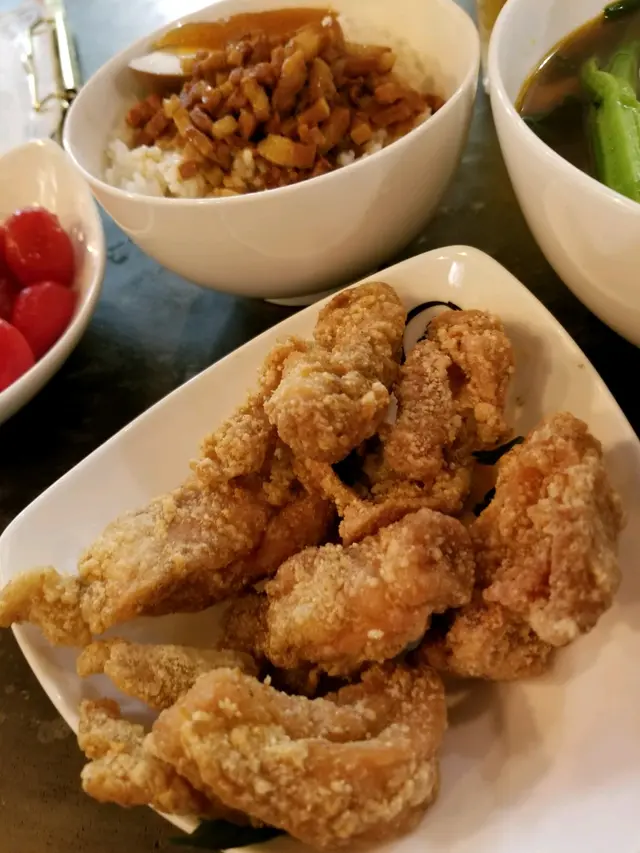 宜蘭鹽酥雞滷肉飯