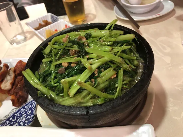 石鍋啫通菜