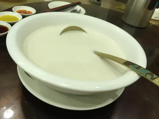 海底椰杏汁玉肺湯