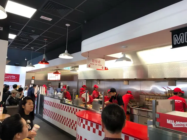 相比美國店，香港店顯得較細小～但裝潢的空間感十足，對比香港其他快餐店更是顯得非常寬敞。