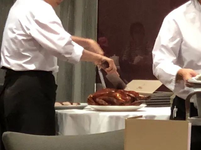 師父在一旁片鴨