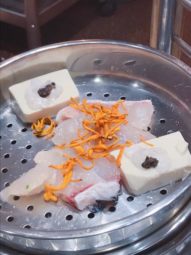 龍躉腩  (蟲草花蒸)