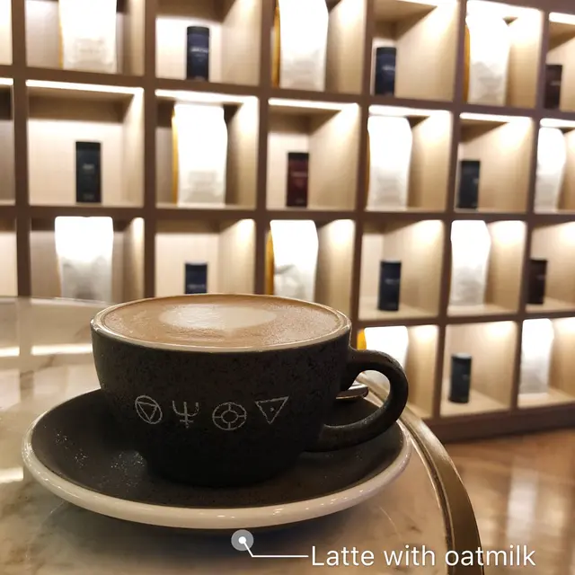 Latte with oatmilk