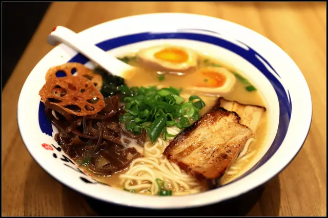 秘製香葱塩味叉燒拉麵