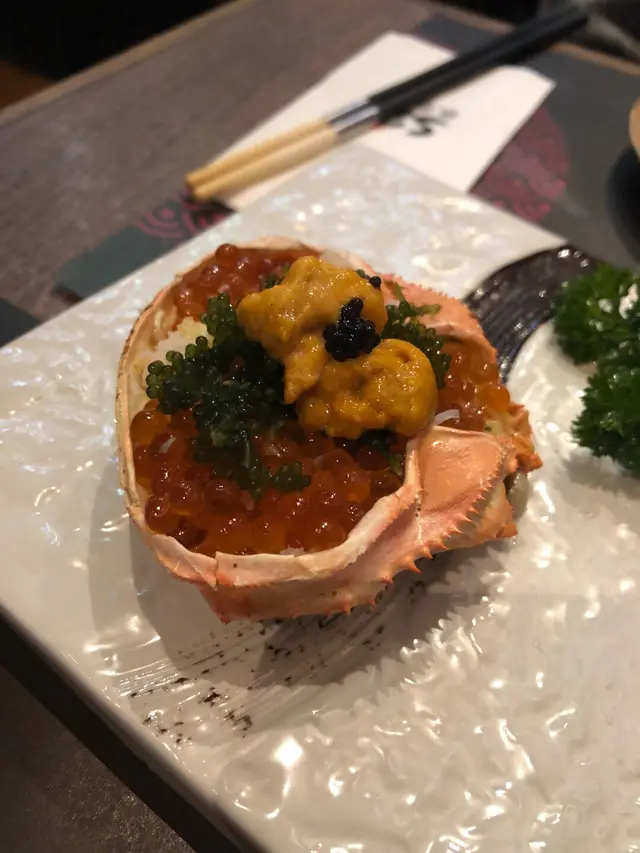 蟹粉甲羅燒海膽杯