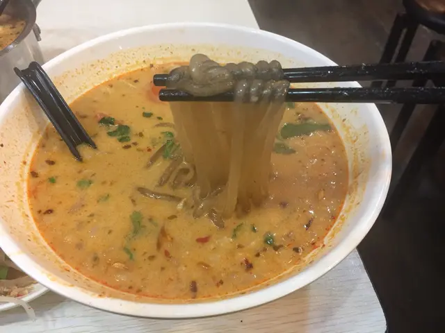 薯粉彈牙，肉碎夠多，加埋個冬蔭功，夠兩個人食之餘，仲可以慳返一個冬陰公湯，超抵食👏👏