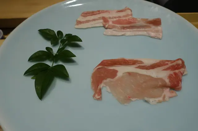 脂肪瘦肉相間，比例均勻