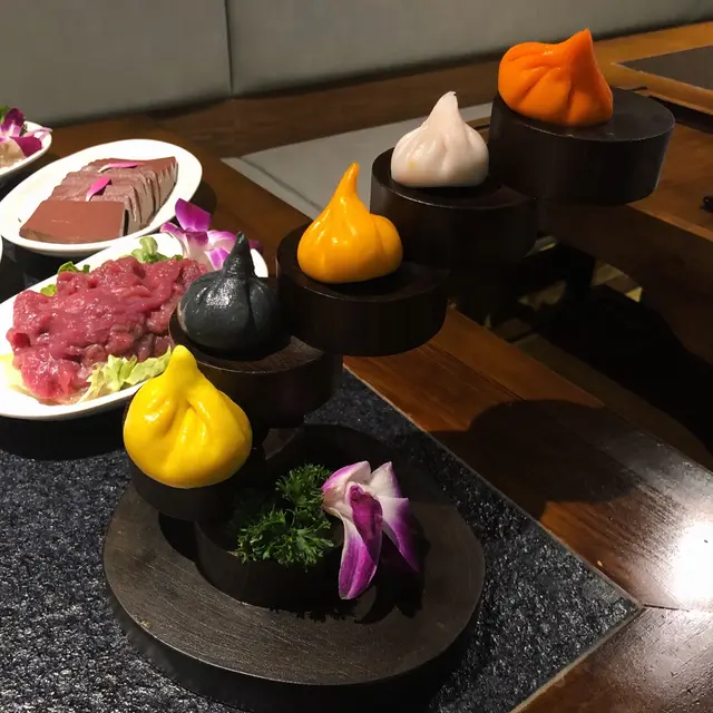 五色火鍋小籠包