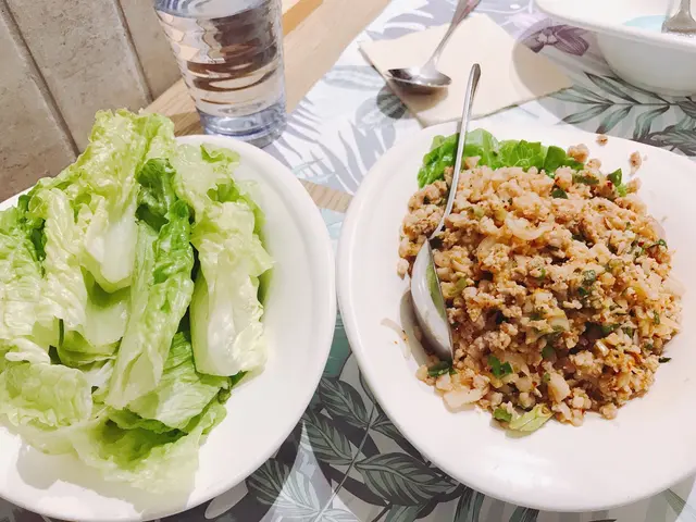 香葉肉碎生菜包