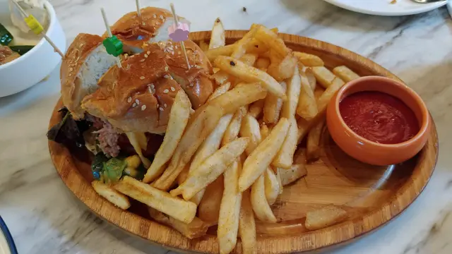 香煎鵝肝安格斯免治漢堡