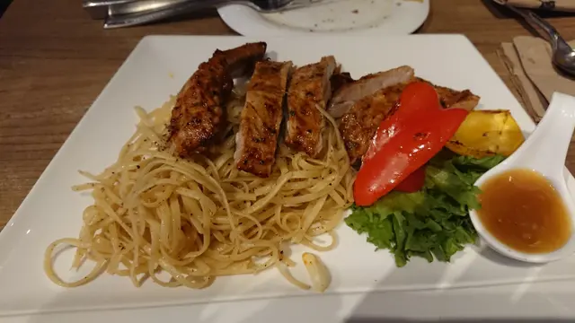扇骨配意粉