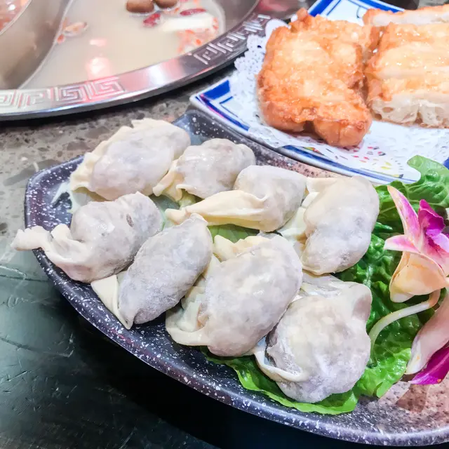 黑松露海鮮餃（半份）