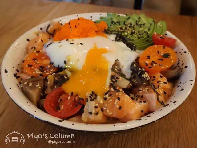 溫泉蛋較生,連蛋白都可以撈飯,玩流心無難度。